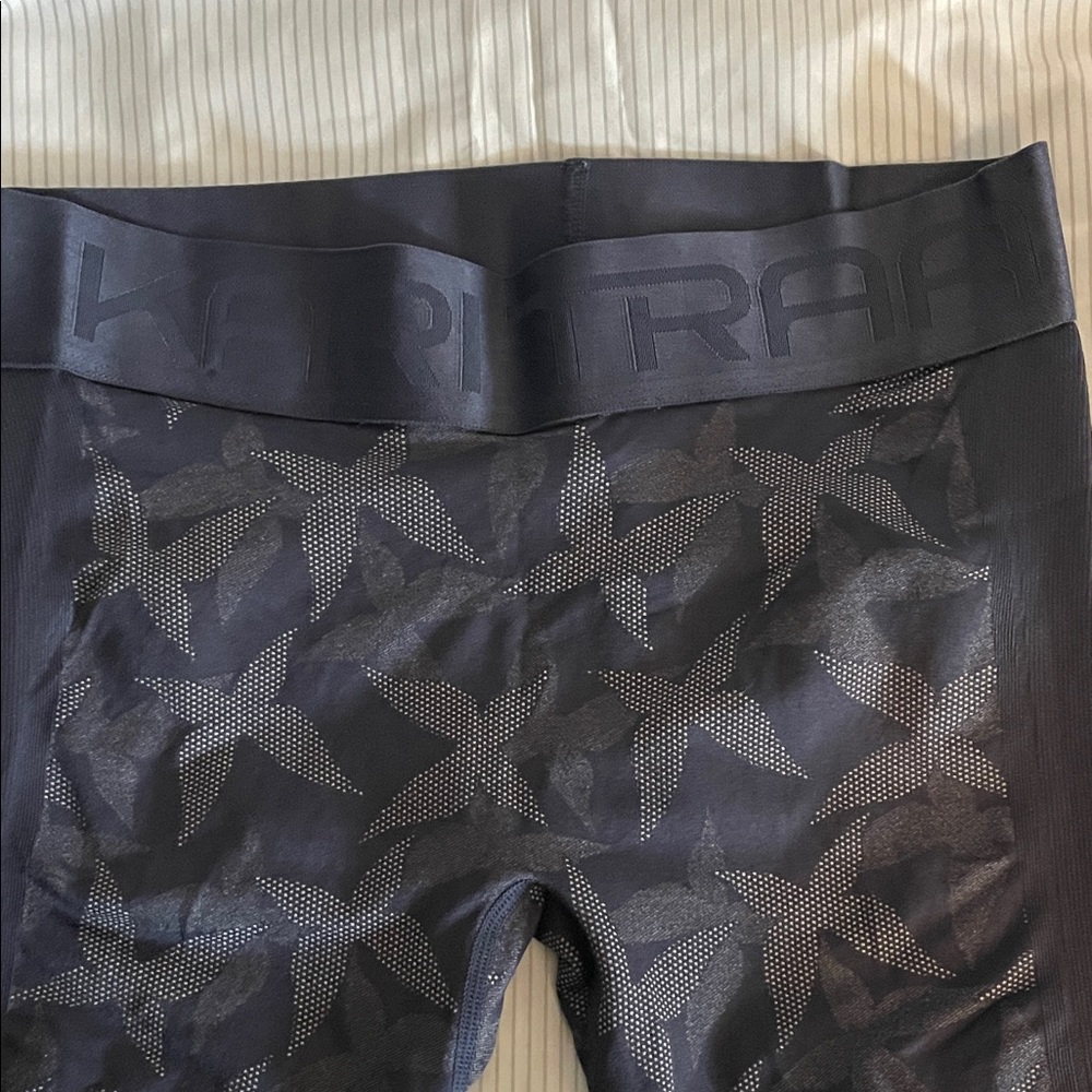 Kari Traa Black Star Pattern Leggings